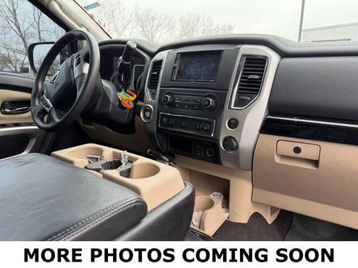 2017 Nissan Titan SV