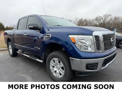 2017 Nissan Titan SV