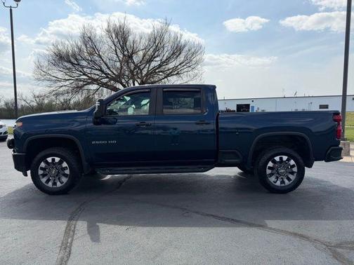 Northsky Blue Metallic 2022 Chevrolet Silverado 2500 Custom