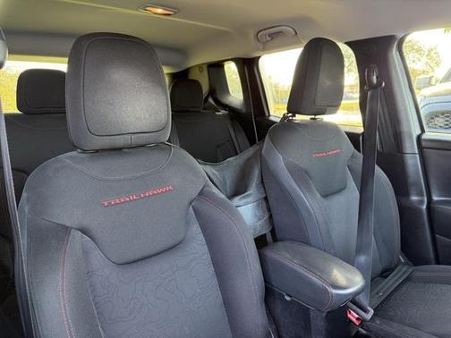 2019 Jeep Renegade Trailhawk