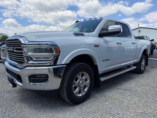 Bright White Clearcoat 2020 RAM 2500 Laramie Crew Cab 4x4 6'4' Box