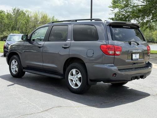 2014 Toyota Sequoia SR5