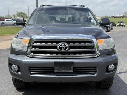 2014 Toyota Sequoia SR5