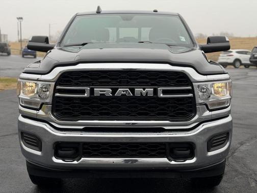 2021 RAM 2500 Tradesman Crew Cab 4x4 6'4' Box
