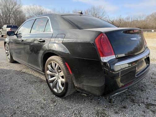 2018 Chrysler 300 Touring