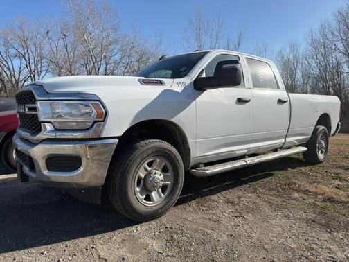 2024 RAM 2500 Tradesman Crew Cab 4x4 8' Box