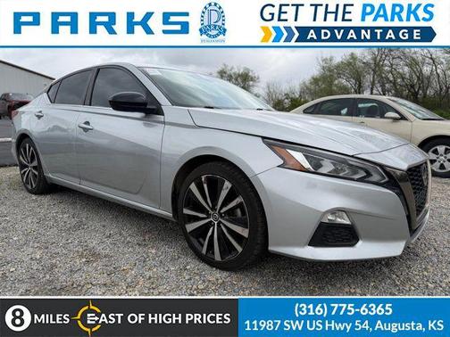 2022 Nissan Altima SR FWD