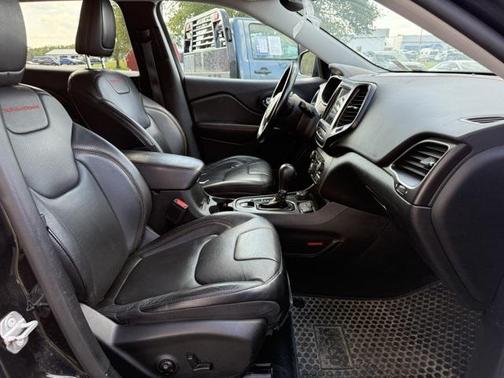 2021 Jeep Cherokee Trailhawk