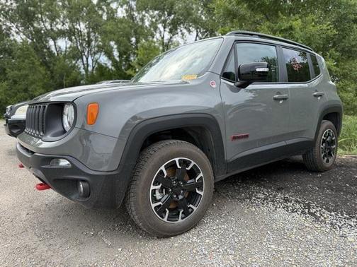 2023 Jeep Renegade Trailhawk