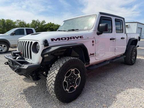 Bright White Clearcoat 2023 Jeep Gladiator Mojave 4x4