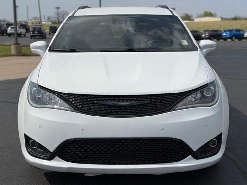 2020 Chrysler Pacifica L