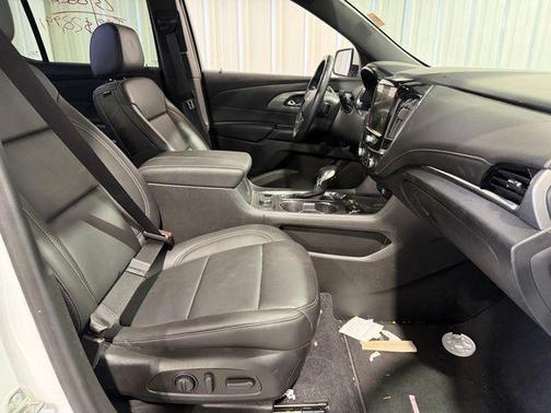 Summit White 2023 Chevrolet Traverse LT Leather