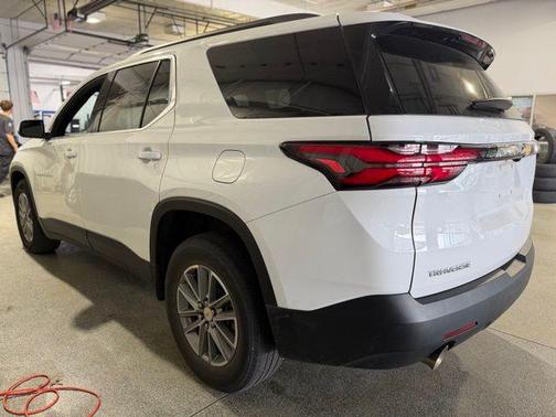 Summit White 2023 Chevrolet Traverse LT Leather