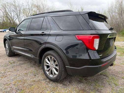 AGATE BLACK METALLIC 2020 Ford Explorer XLT