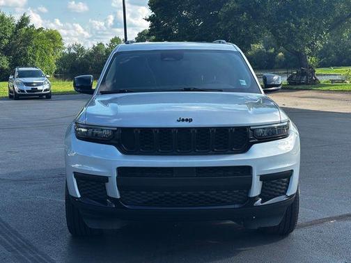 Silver Zynith 2023 Jeep Grand Cherokee L Altitude