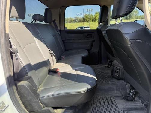 2020 RAM 2500 Tradesman Crew Cab 4X4 6'4' Box