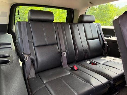 Summit White 2013 GMC Yukon XL 1500 SLT