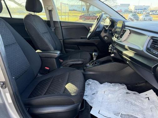 2022 Kia Rio S