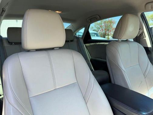 Celestial Silver Metallic 2018 Toyota Avalon XLE Premium