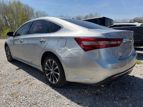 Celestial Silver Metallic 2018 Toyota Avalon XLE Premium
