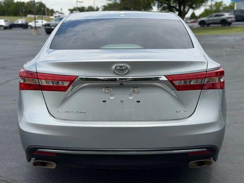 Celestial Silver Metallic 2018 Toyota Avalon XLE Premium