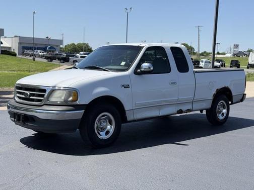 2000 Ford F-150 XL