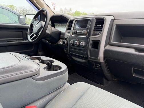 Granite Crystal Metallic Clearcoat 2016 RAM 1500 Tradesman