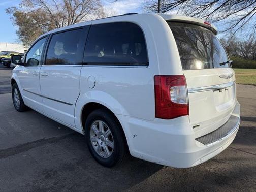 2012 Chrysler Town & Country Touring-L