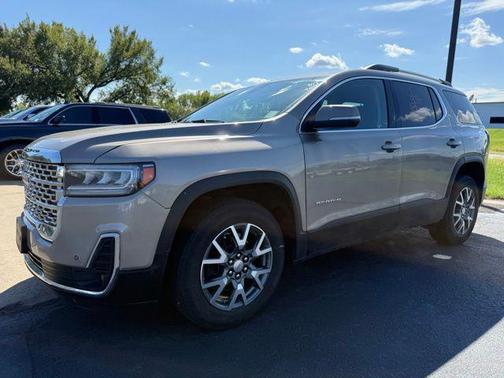 2023 GMC Acadia AWD SLT