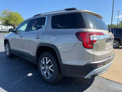 2023 GMC Acadia AWD SLT