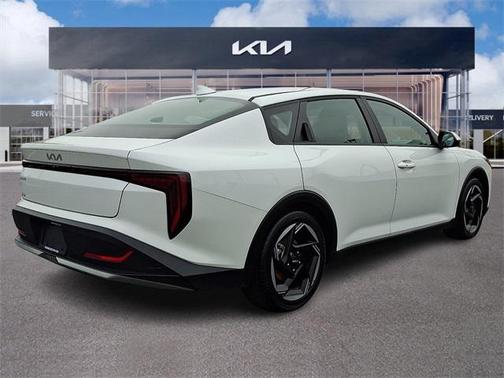 2025 Kia K4 EX