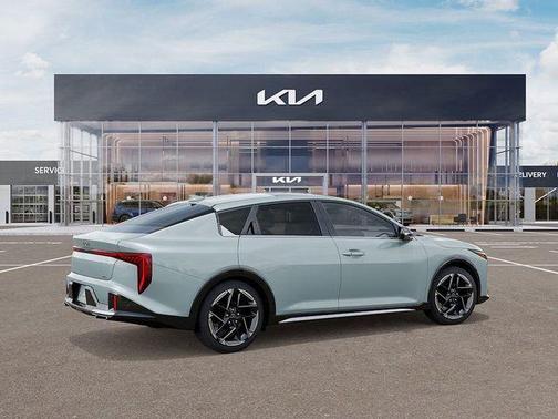 2026 Kia K4 GT-LINE