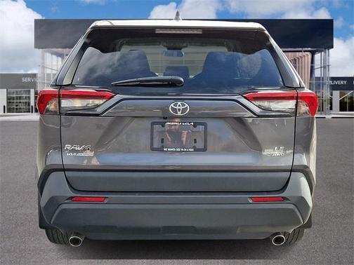 2022 Toyota RAV4 LE