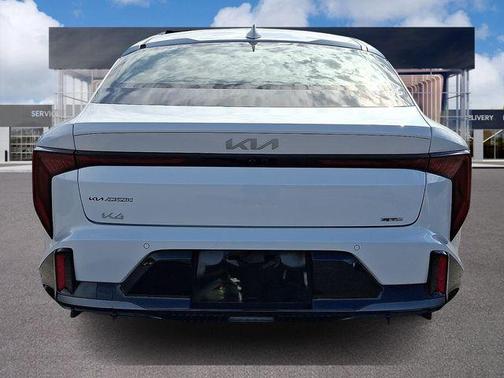 Snow White Pearl 2025 Kia K4 GT-Line Turbo