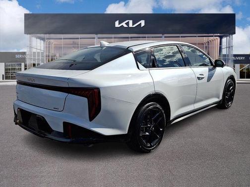 Snow White Pearl 2025 Kia K4 GT-Line Turbo