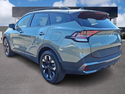 Jungle Green 2024 Kia Sportage Plug-In Hybrid X-Line Prestige