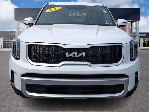 Glacial White Pearl 2023 Kia Telluride EX