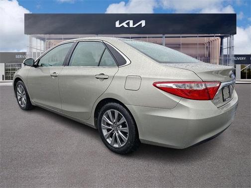 2016 Toyota Camry XLE