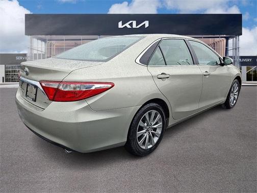 2016 Toyota Camry XLE