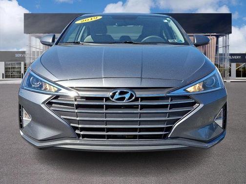 Machine Gray 2019 Hyundai ELANTRA SE