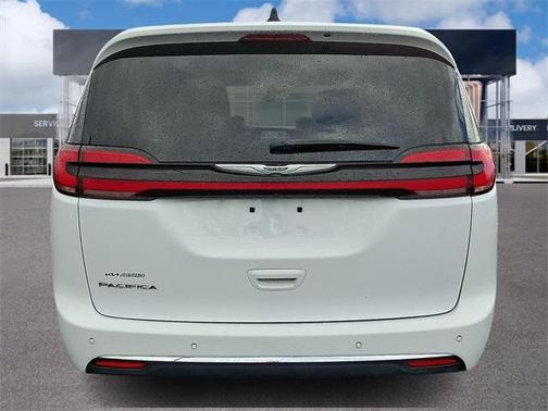 2023 Chrysler Pacifica Touring-L
