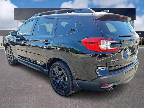 Crystal Black Silica 2023 Subaru Ascent Onyx Edition