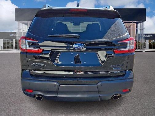 Crystal Black Silica 2023 Subaru Ascent Onyx Edition