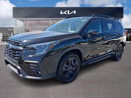 Crystal Black Silica 2023 Subaru Ascent Onyx Edition