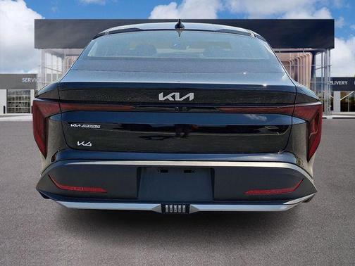 Aurora Black Pearl 2025 Kia K4 EX