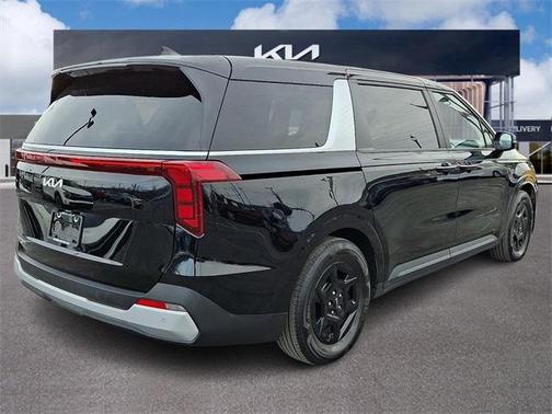2025 Kia Carnival LXS