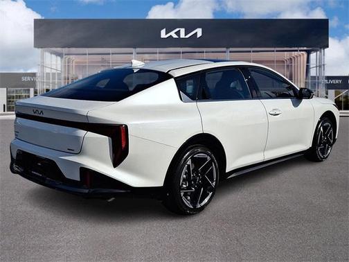 2025 Kia K4 GT-Line