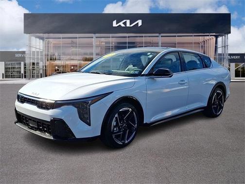 2025 Kia K4 GT-Line