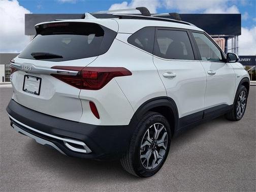 2023 Kia Seltos EX