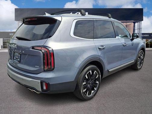 Everlasting Silver 2024 Kia Telluride SX-Prestige